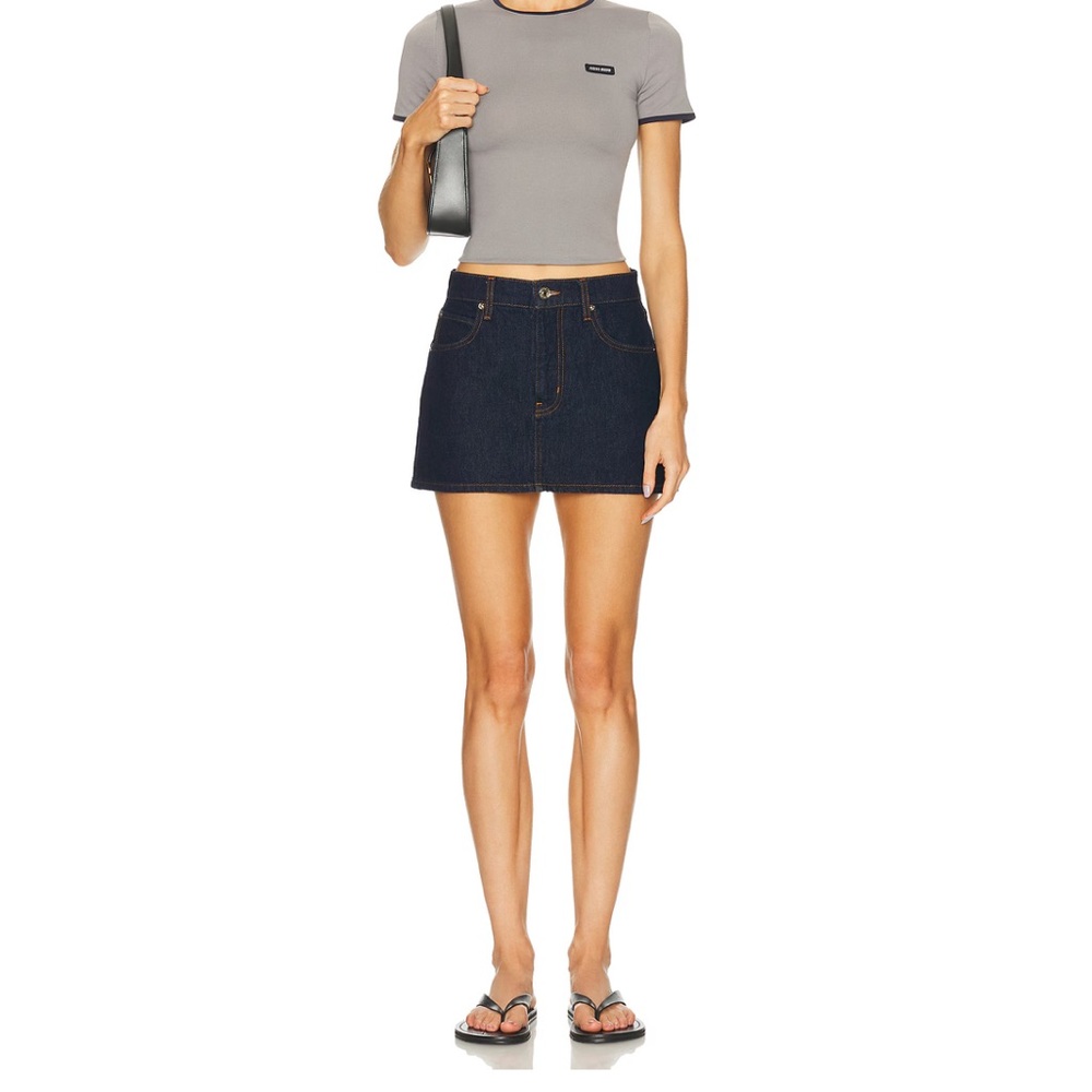FRAME MINI SKIRT IN RINSE